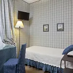 Clement 2* Paris