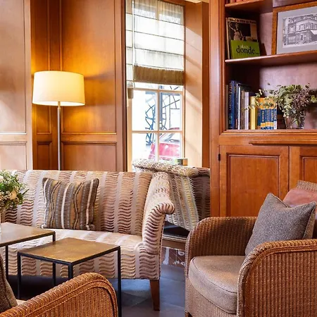 Hotel Clement 2*
