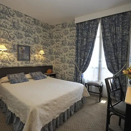 Clement 2* Paris