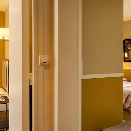 Clement 2* Paris