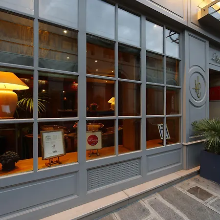 Clement Hotell Paris